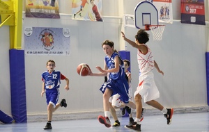 Les U15 continuent d'apprendre. La DM1 signe l'exploit.